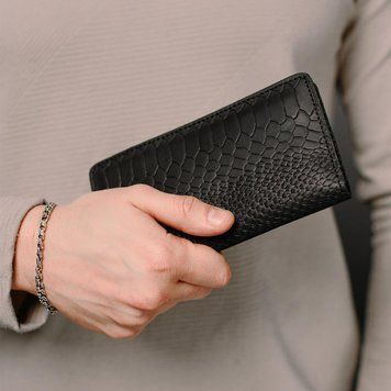 Шкіряне портмоне Skill з тисненням пітон чорне 9,5х17х1 см SR007bls фото